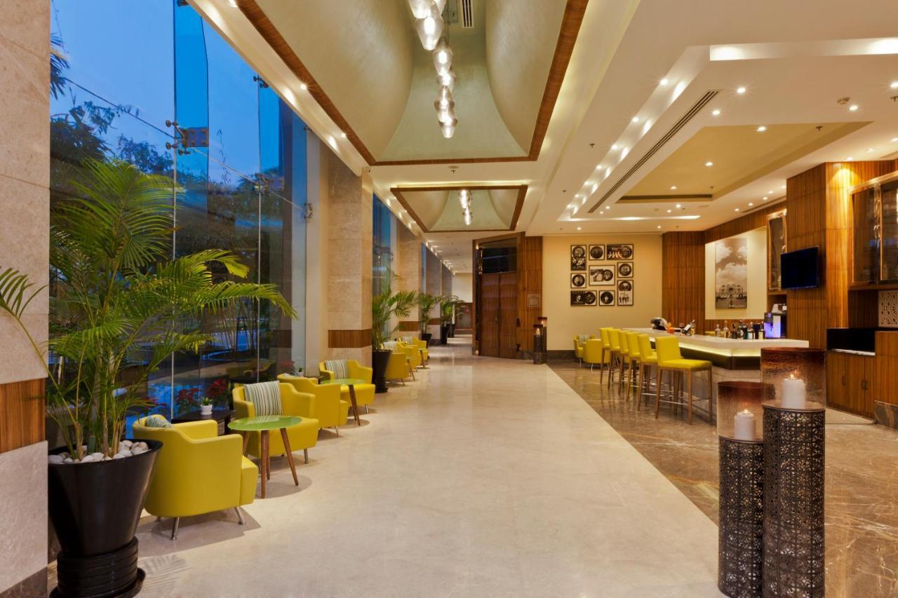 Lemon Tree Hotel, Sector 68, Sohna Road, Gurugram Gurgaon Bagian luar foto